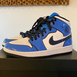 Air Jordan 1 Mid SE Signal Blue men’s size 7.5